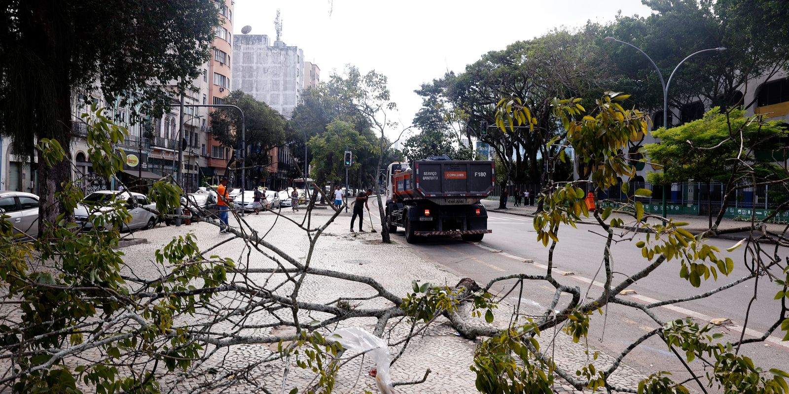 Previsão de ventos fortes no Rio coloca a cidade em estágio 2 de alerta