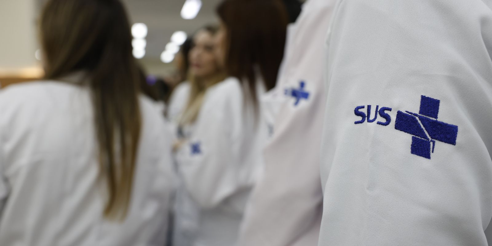 Governo prorroga a permanência do Mais Médicos Especialistas até 2027