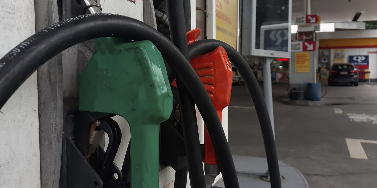 Preço da gasolina tem queda de 11,3% na Refinaria de Mataripe