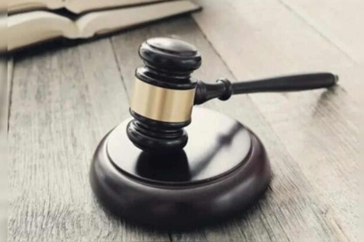 Professora falta ao trabalho por quatro anos em Rondonópolis e é demitida