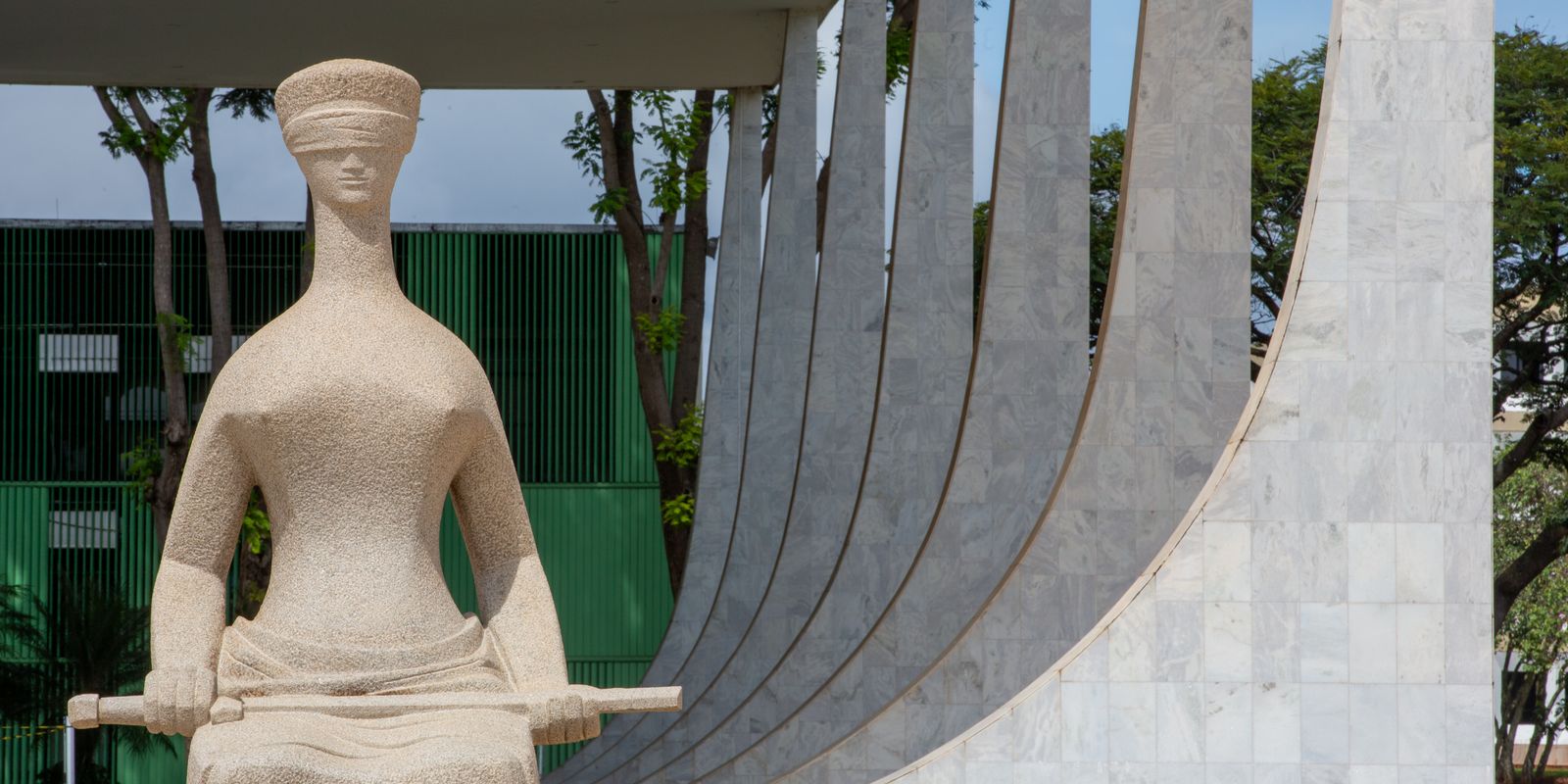 Stf agenda para setembro a retomada do julgamento da lei da ficha limpa no brasil