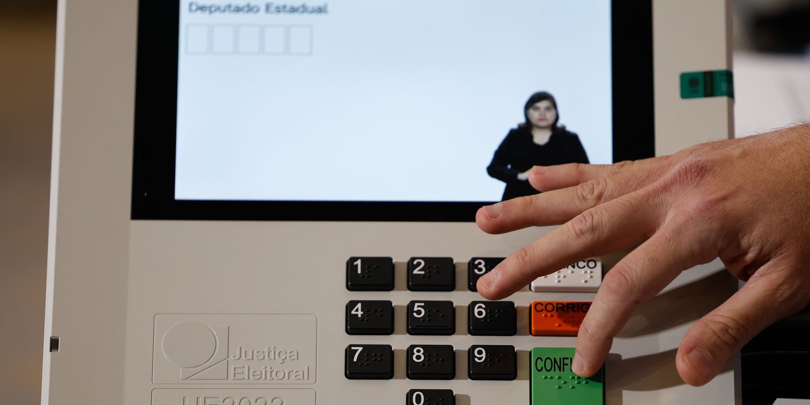 Tre-rj muda 66 locais de votação para barrar ação do crime organizado