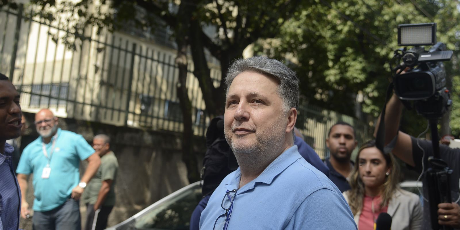 Tre-rj proíbe anthony garotinho de participar de debates e usar fundo eleitoral