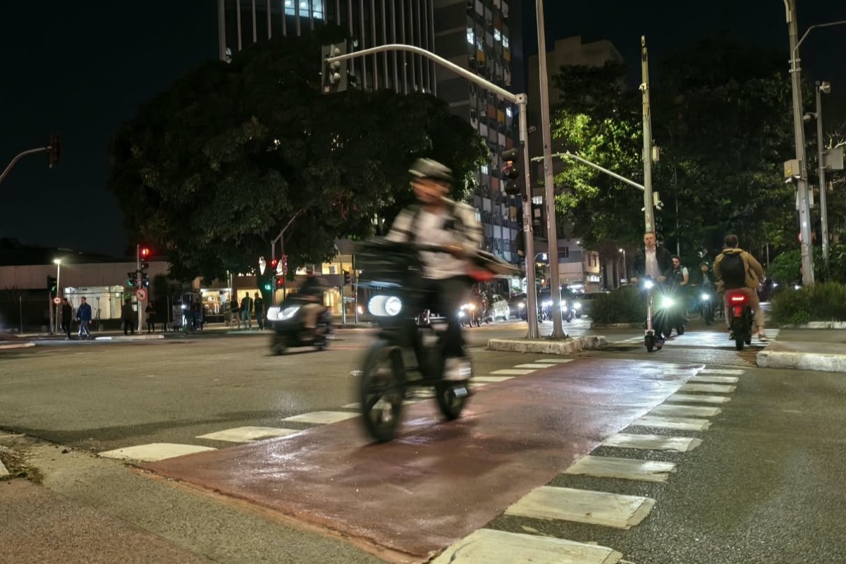 Novo limite de velocidade nas ciclovias em SP gera dúvidas sobre fiscalização