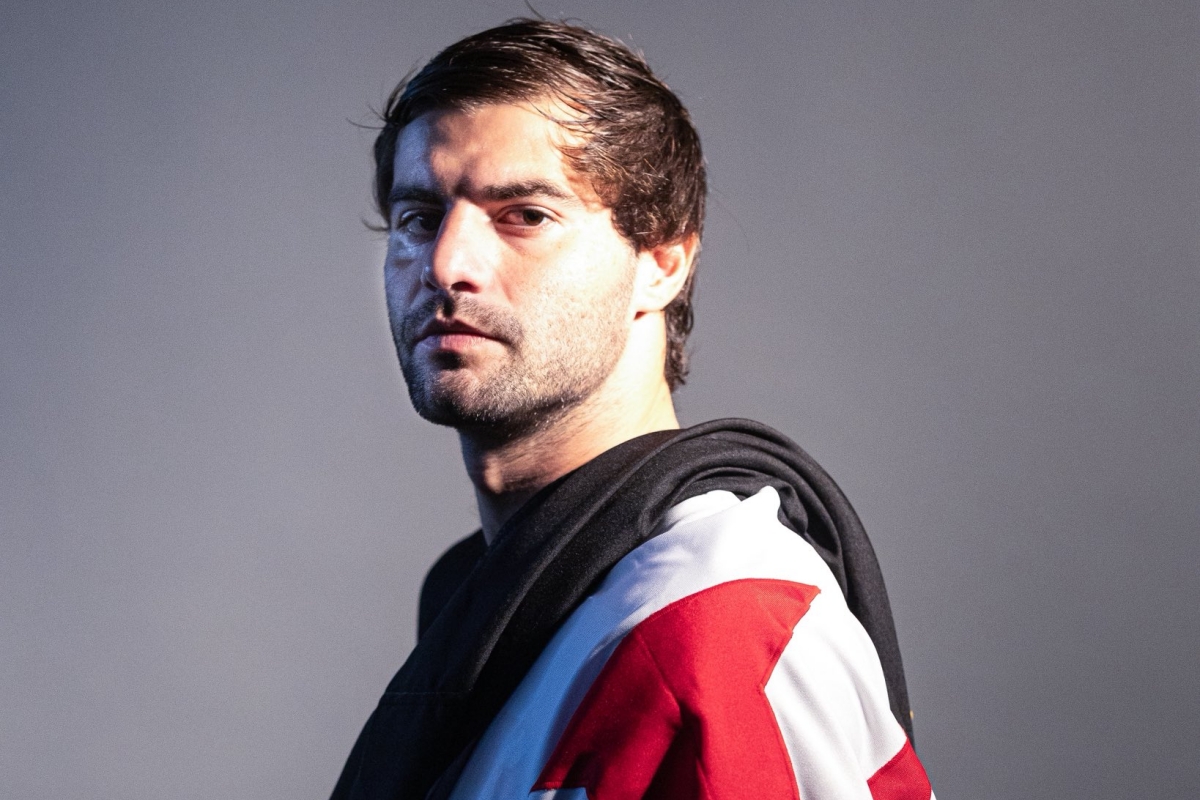 Vasco anuncia a contratação do volante Santiago Sosa para fortalecer o elenco