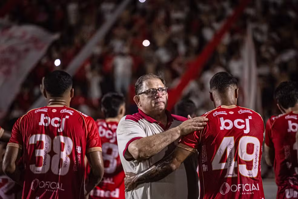 Vila Nova x Ponte Preta: Tigre busca a vice-liderança da Série B no OBA