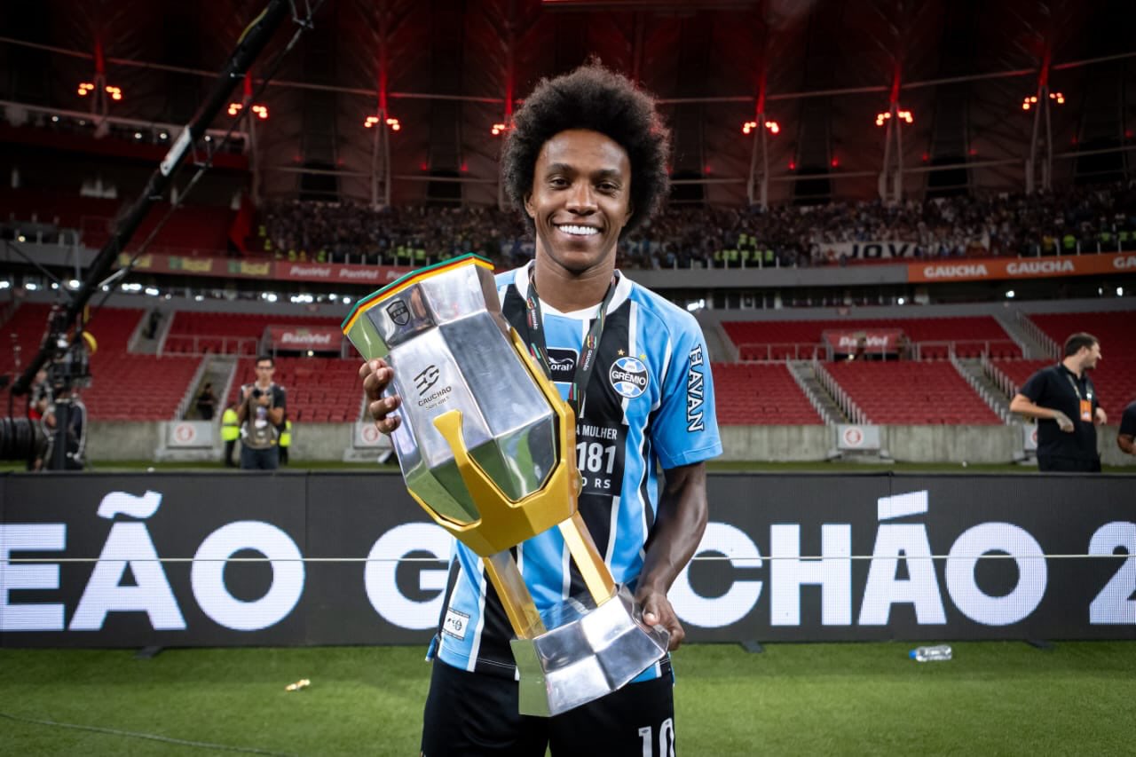 Willian rescinde contrato com o Grêmio e está livre no mercado da bola