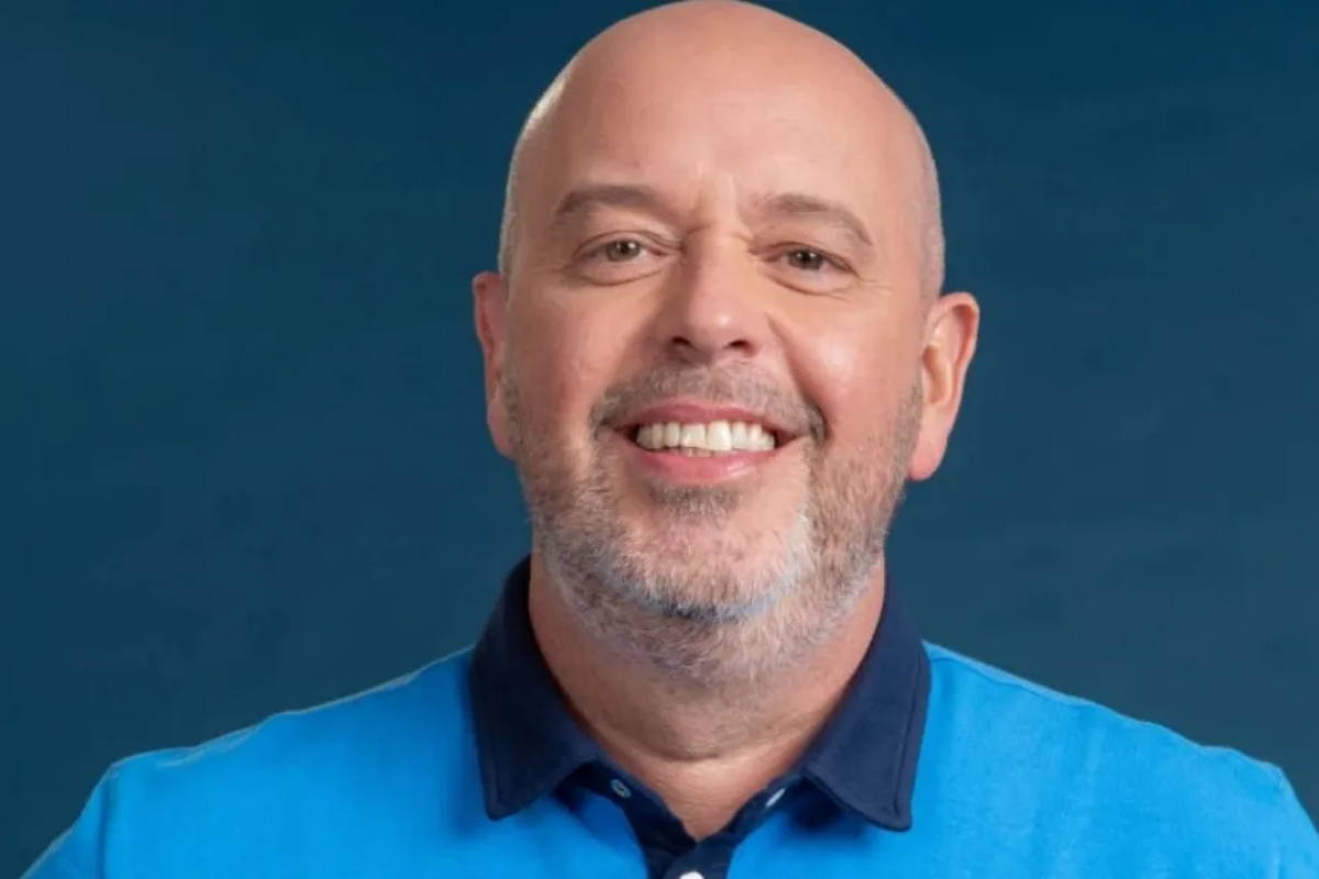 Alex Escobar retoma o trabalho na Globo após superar fase delicada de saúde