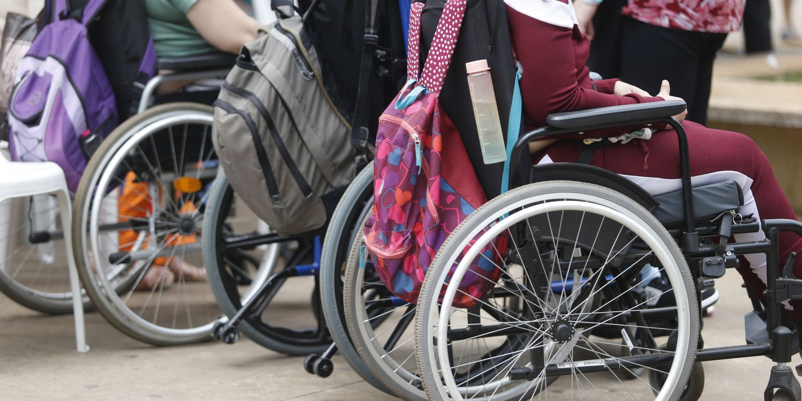 Taxa de analfabetismo entre jovens com deficiência é 12 vezes maior segundo o IBGE