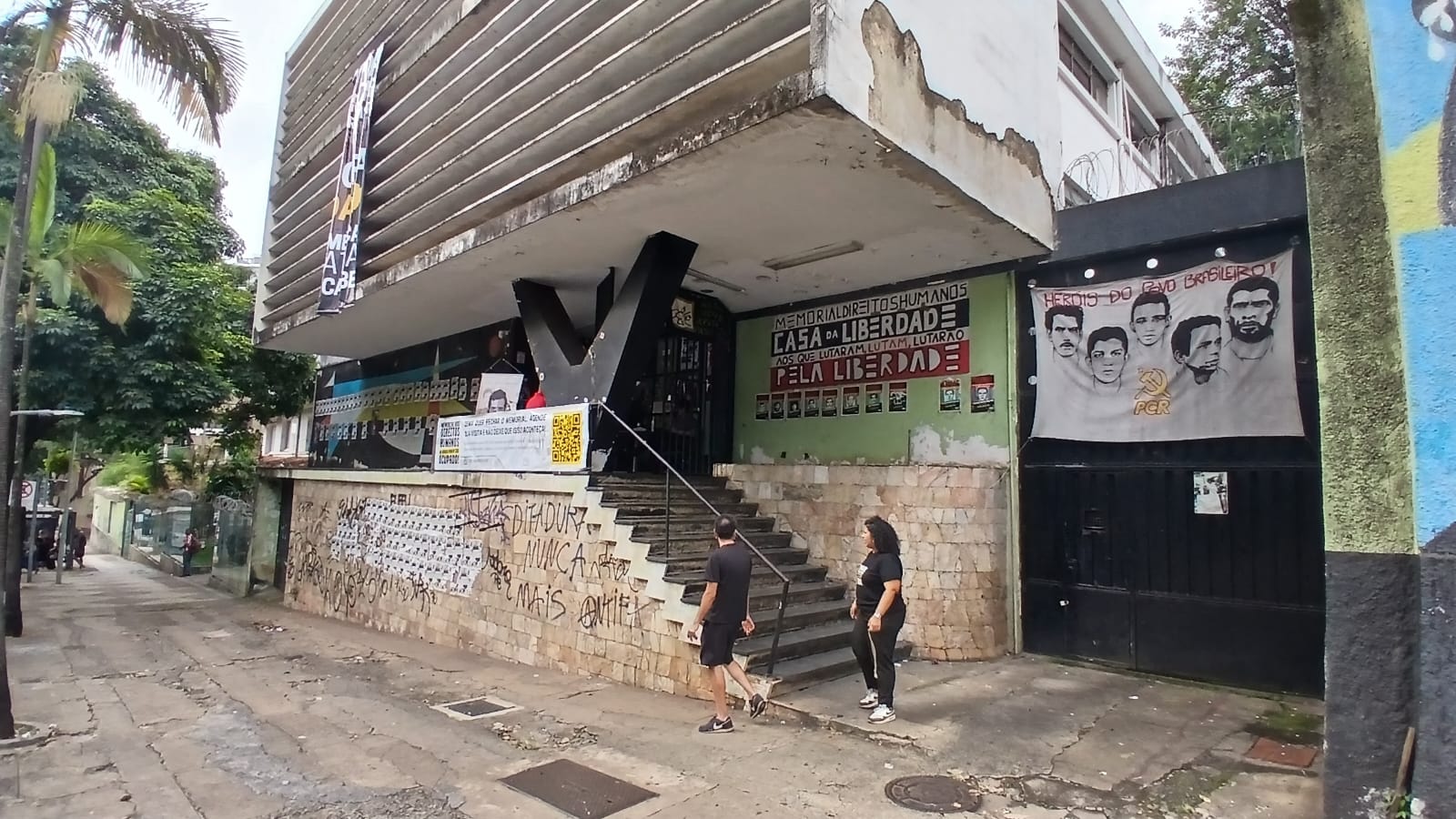 Antigo centro de tortura em Belo Horizonte recebe evento cultural e nova fachada