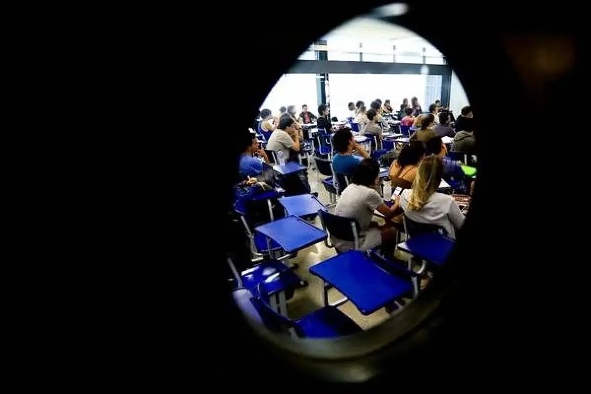 GDF lança reforço escolar para alunos do ensino médio após queda no Ideb