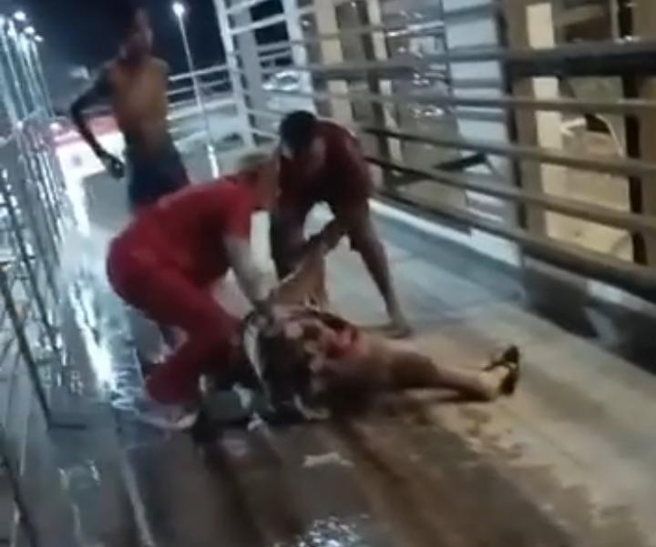 Idosa morre após esperar atendimento na chuva em hospital no Entrono do DF