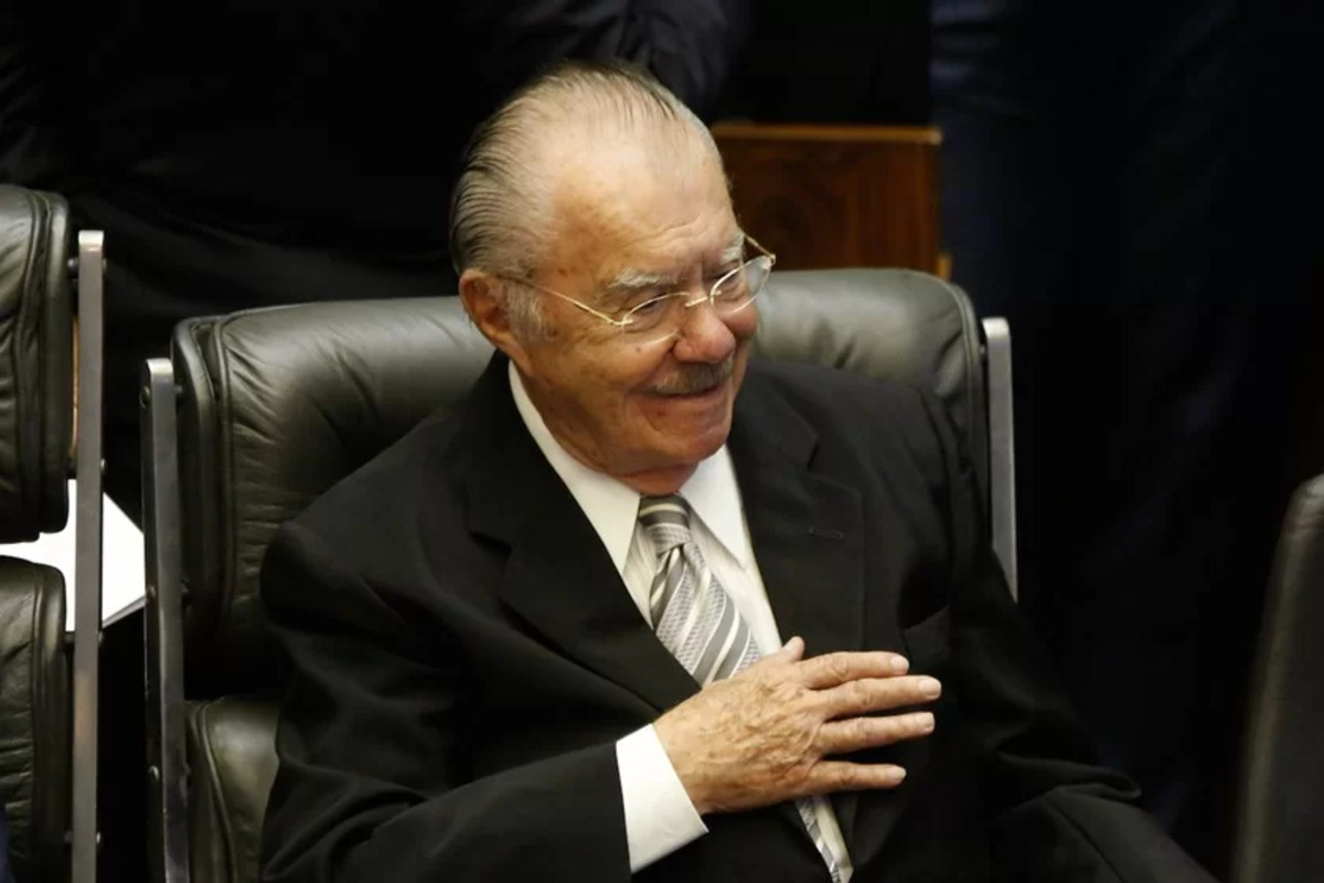 Internação de sarney: ex-presidente volta ao hospital para tratar pneumonia
