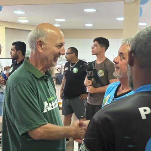 Arruda mantém campanha nas ruas e descarta plano B após decisão do TRE-DF