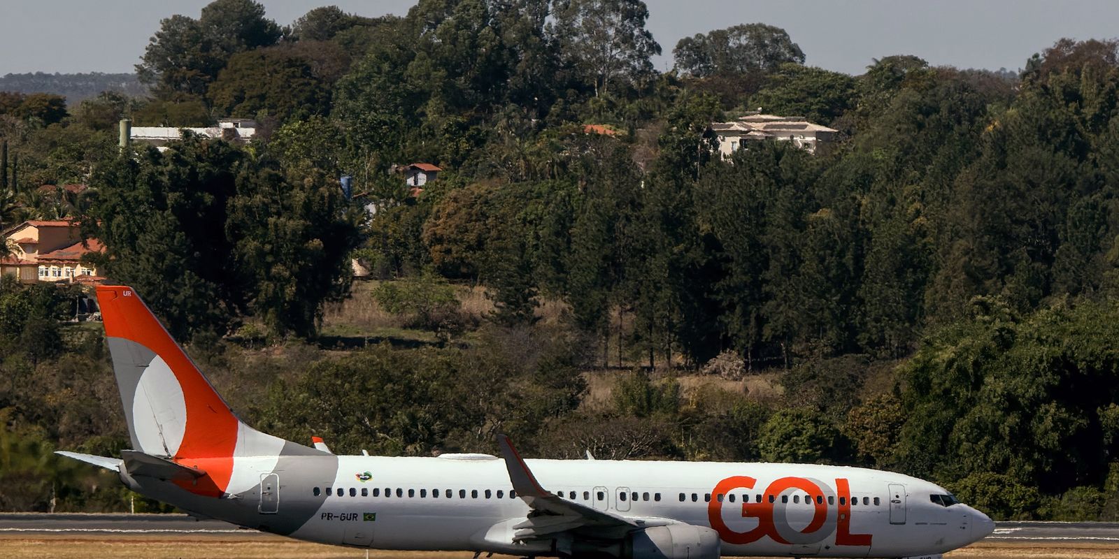 Avião da GOL realiza pouso de emergência em Goiânia após falha técnica