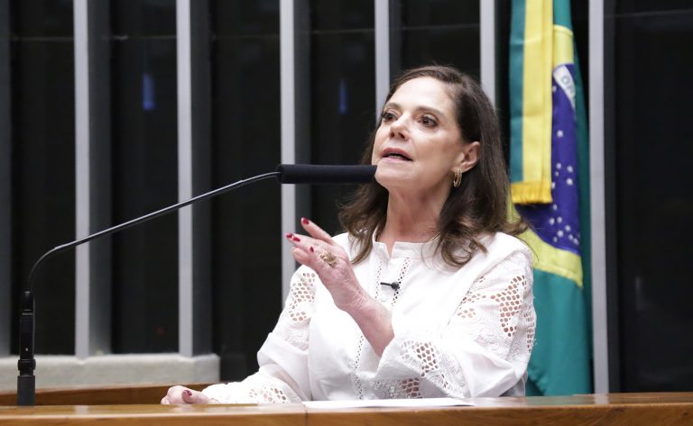 Câmara aprova reajuste na Justiça do Trabalho e cria fundo especial