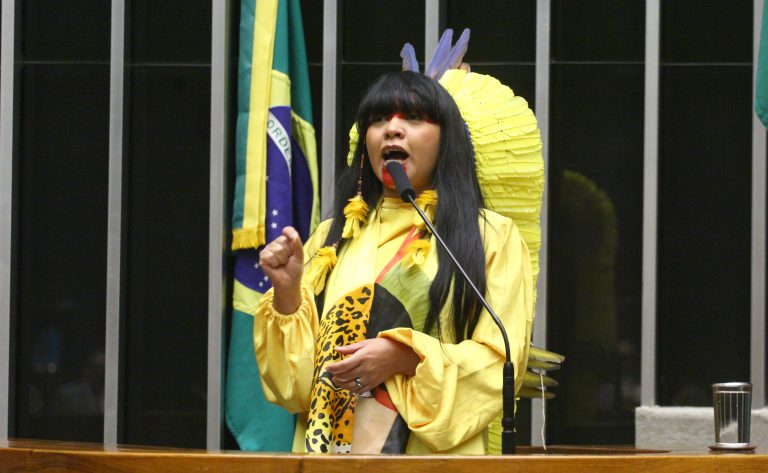 Projeto garante recursos rápidos para candidaturas de mulheres negras e indígenas