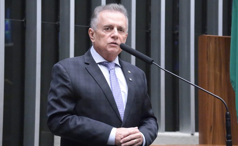 CCJ aprova projeto que exige separação de torcidas em estádios