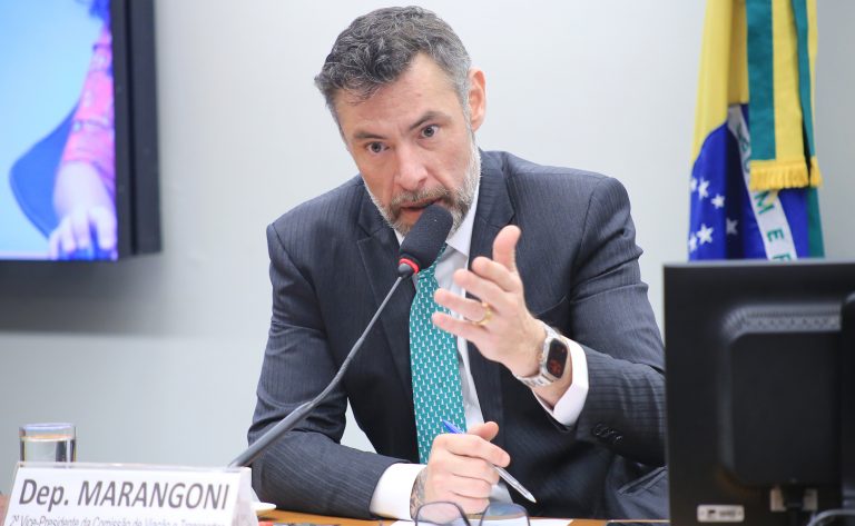 CCJ aprova regulamentação de operador logístico no Brasil