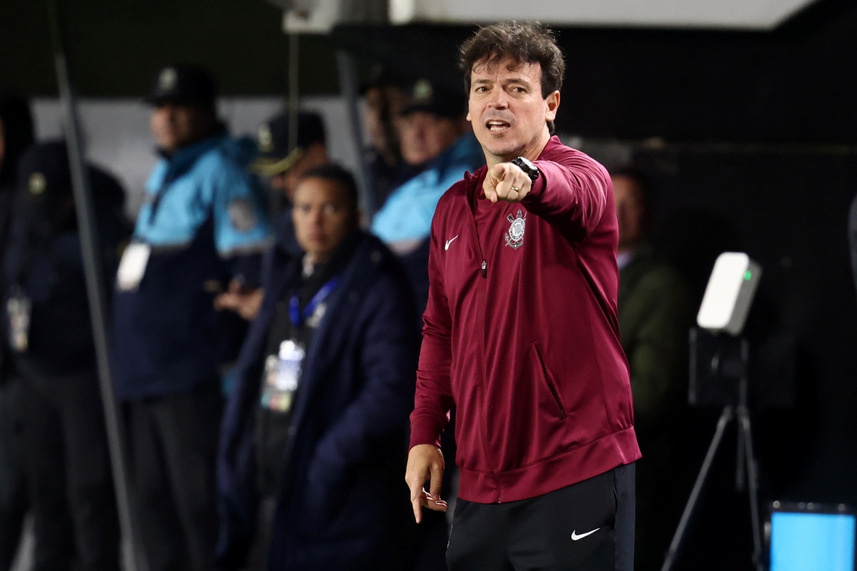 Diniz avalia empate do Corinthians na Libertadores e celebra convocados