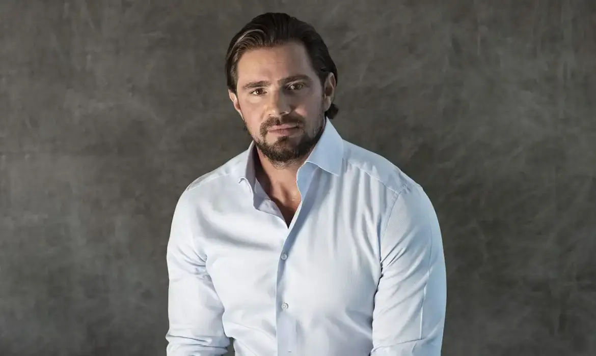 Defesa de Daniel Vorcaro pede que Fachin filtre dados de celular