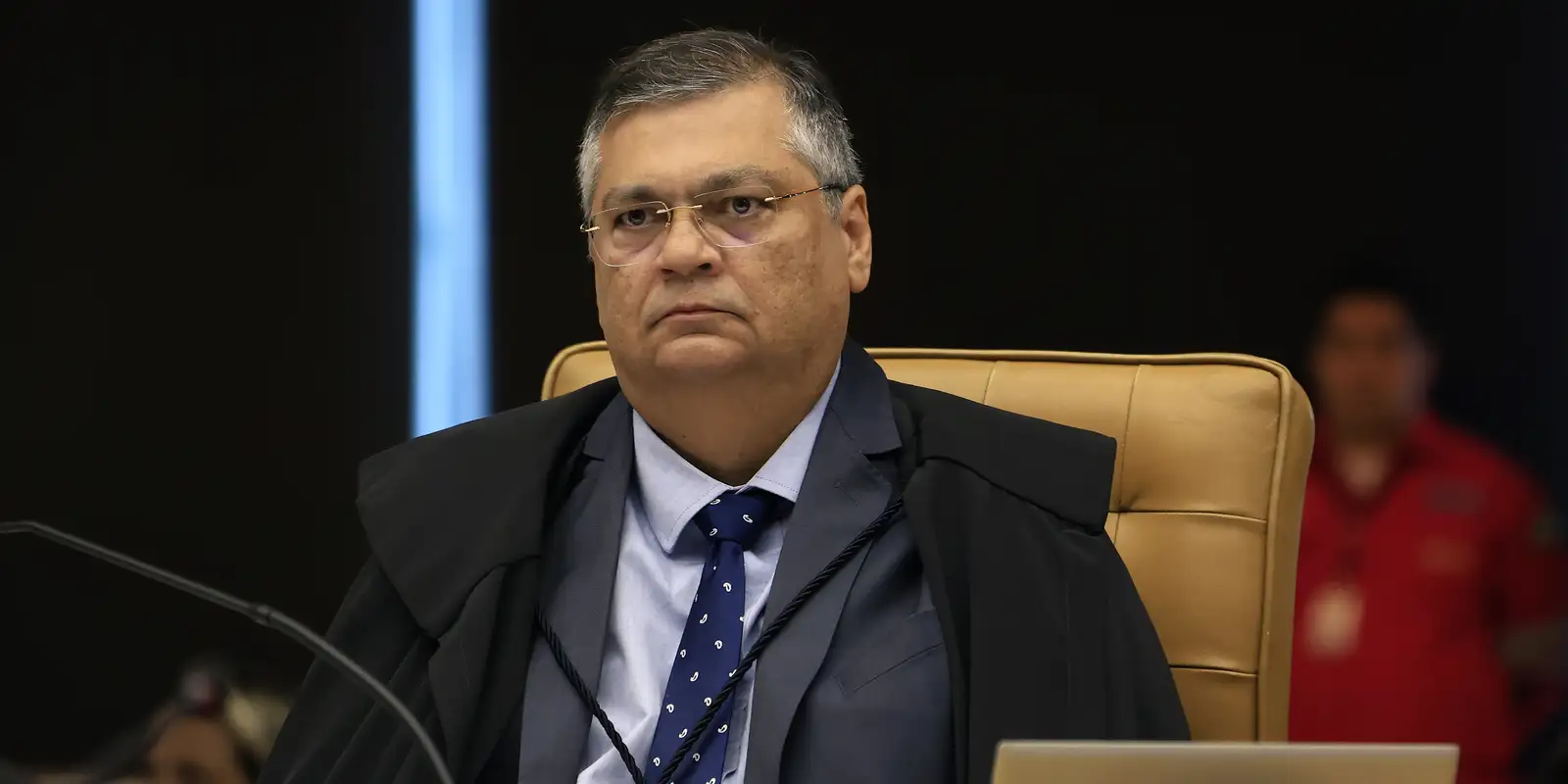 Flávio Dino cobra explicações sobre elo entre Banco Master e instituto