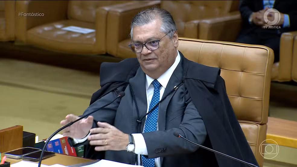 Dino retira sigilo de investigação da PF sobre o filme de Bolsonaro