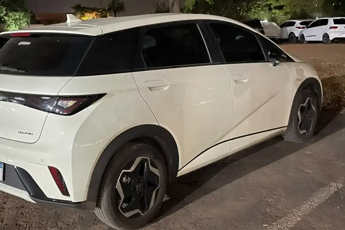 Homem que fazia entrega de drogas com carro elétrico é preso na Asa Norte