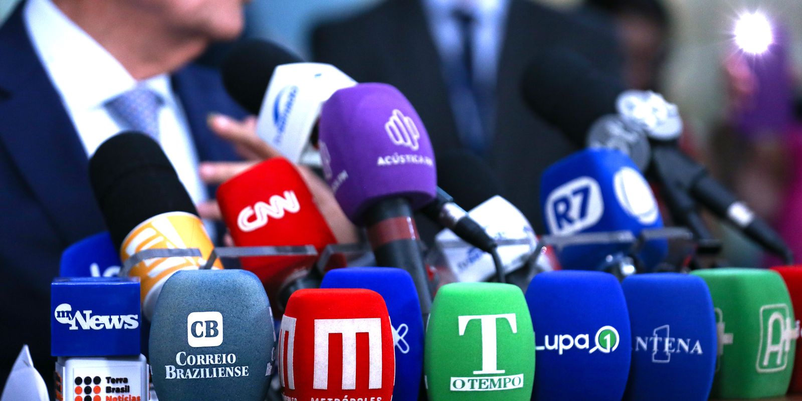 Fenaj divulga carta a candidatos cobrando a valorização dos jornalistas