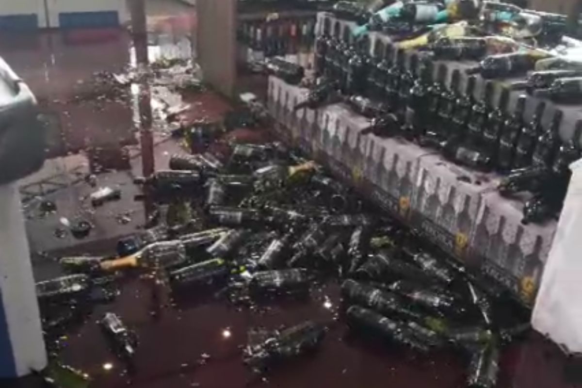 Vandalismo em supermercado gera prejuízo de R$ 60 mil no interior de SP