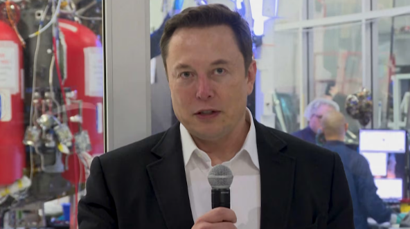 Inteligência artificial pode superar humanos em cinco anos, diz Elon Musk