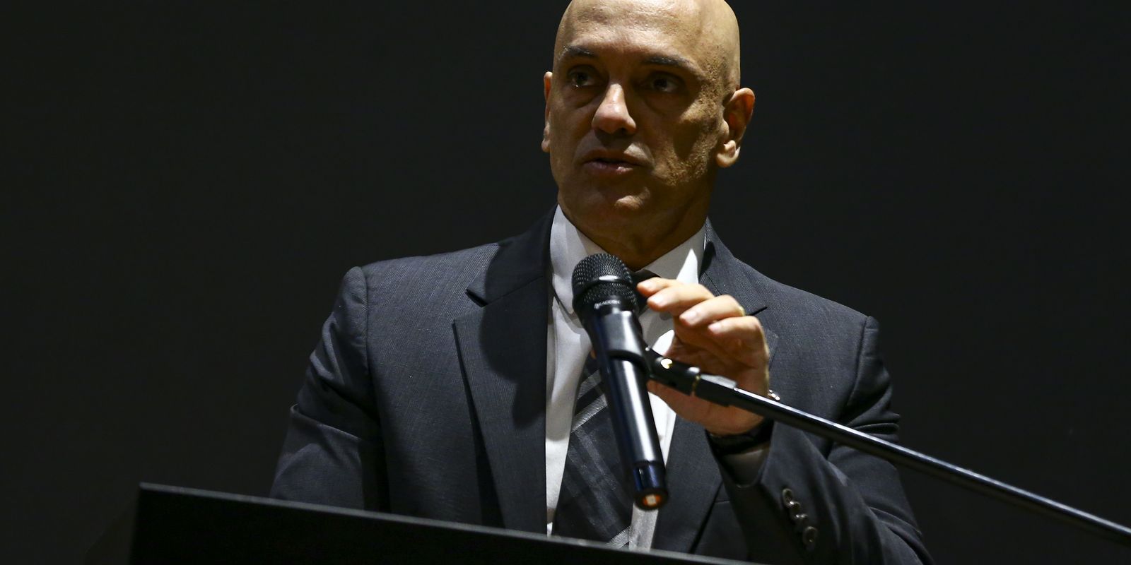 Alexandre de Moraes classifica investigação de Mendonça como inconstitucional e ilegal