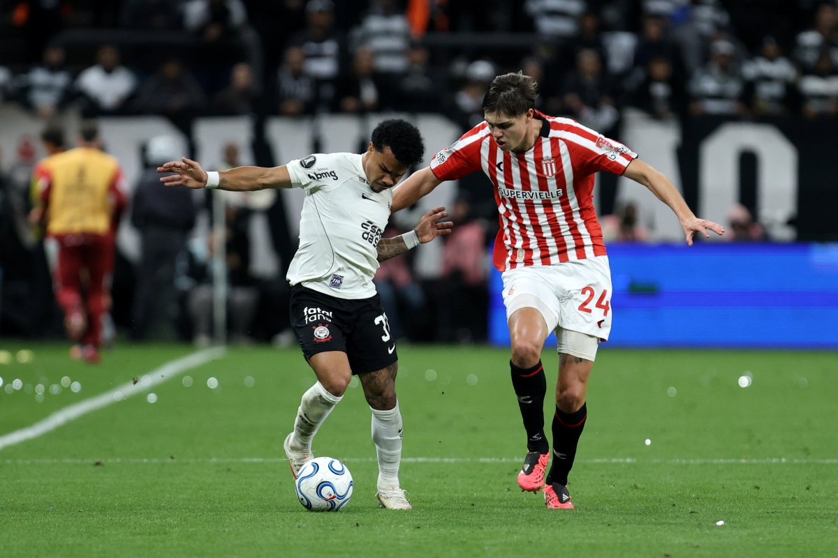 Com pênalti perdido por Memphis, eliminação do Corinthians é selada pelo Estudiantes