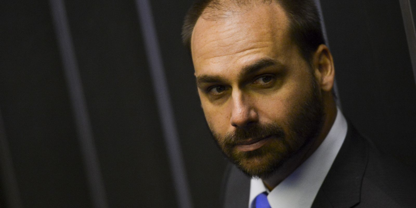 Ministério da Justiça efetiva demissão de eduardo bolsonaro da polícia federal