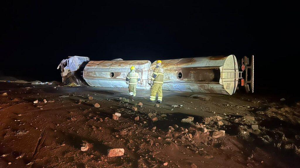 Motorista morre em acidente com caminhão de etanol na GO-320