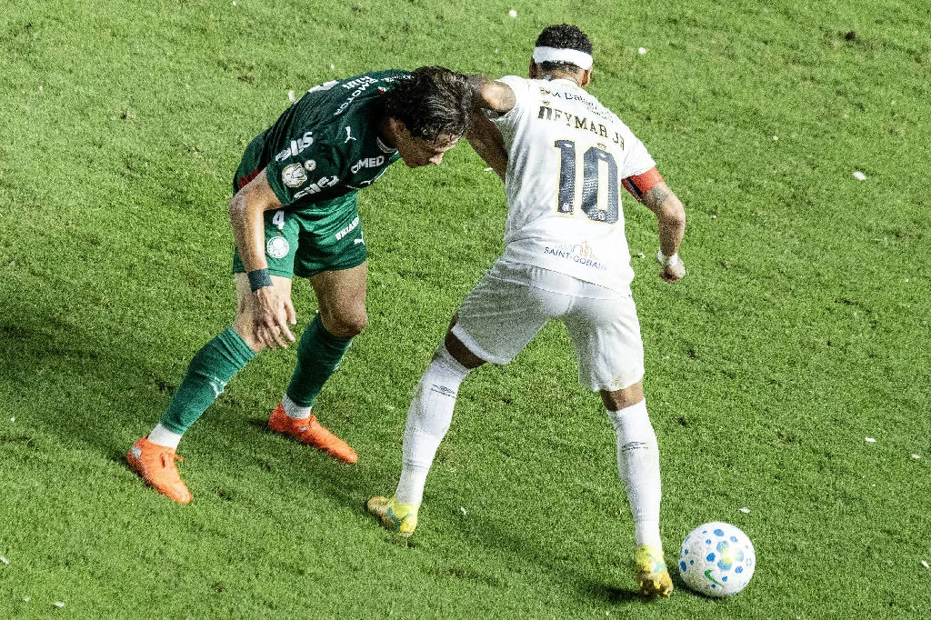 Lesão de Neymar afasta atacante do Santos dos gramados por oito semanas