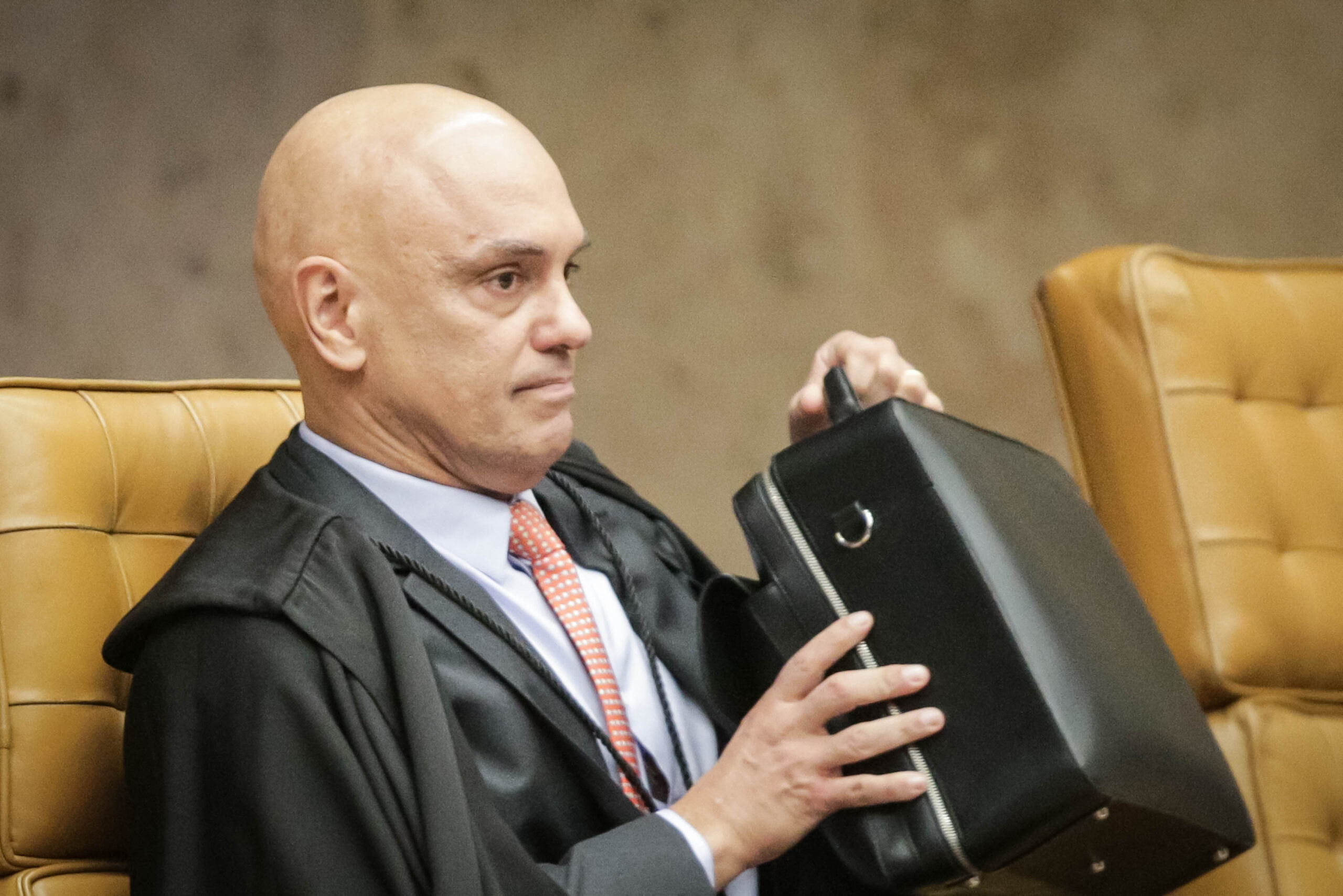 Moraes faz pronunciamento no STF após perder relatoria de inquérito