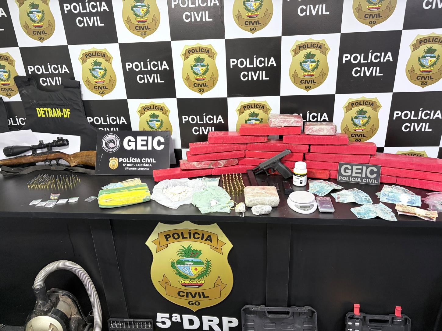 Casal é preso por tráfico de drogas em operação policial em Valparaíso