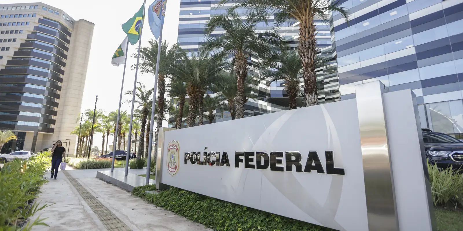 PF confirma posse do celular de Vorcaro e pode enviar dados ao STF