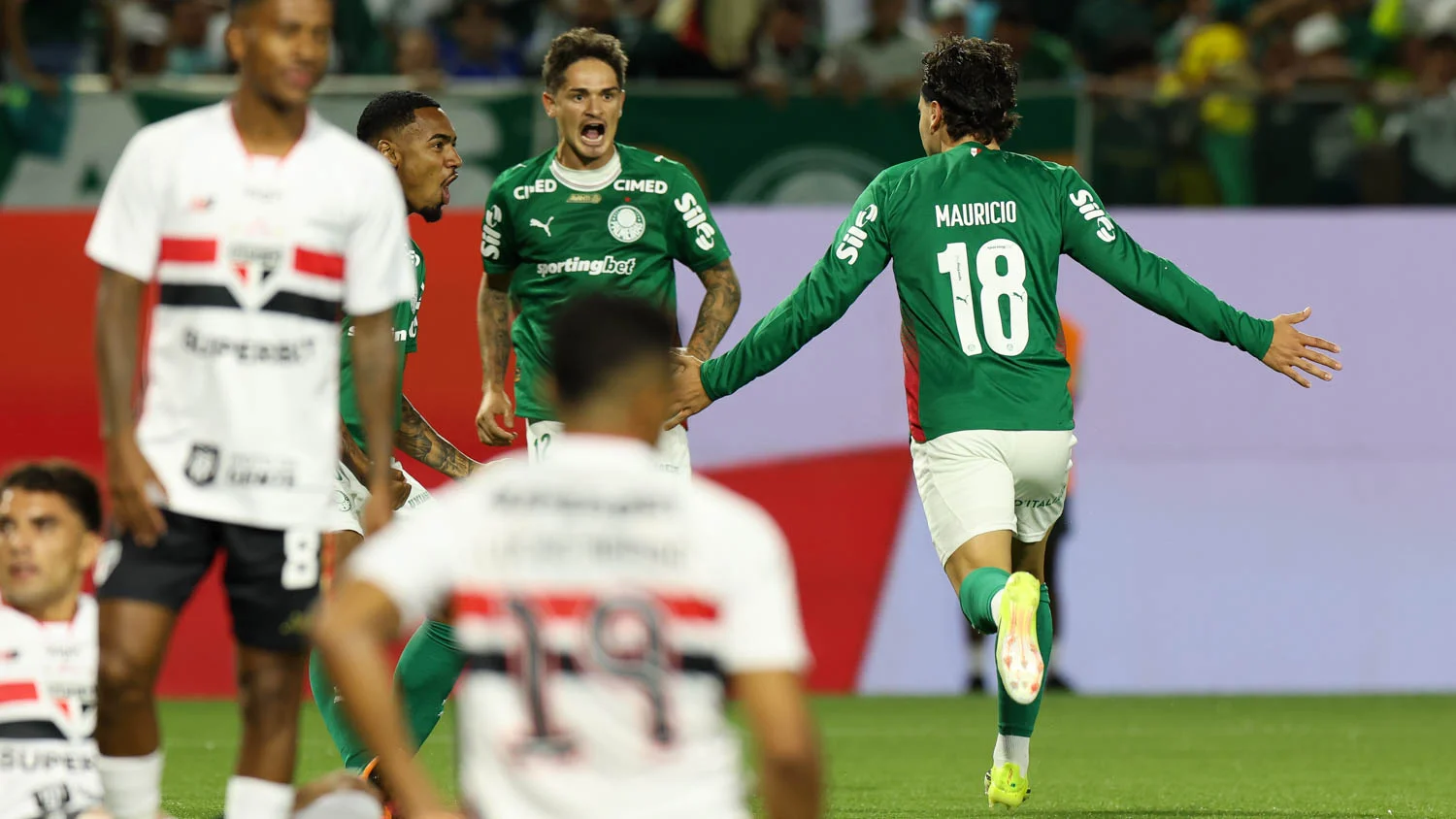 Veja como a escalação do São Paulo pode mudar para o clássico contra o Palmeiras