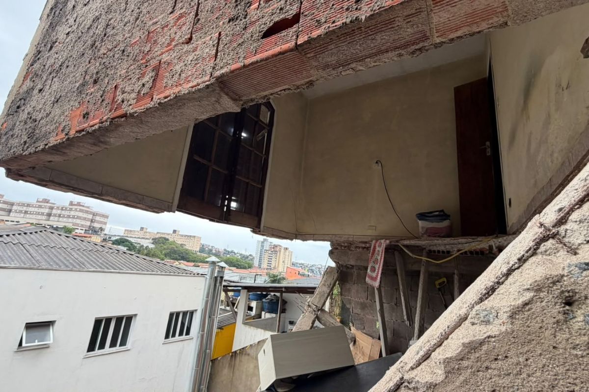 Fortes chuvas em SP deixam solo encharcado e colocam rios em alerta