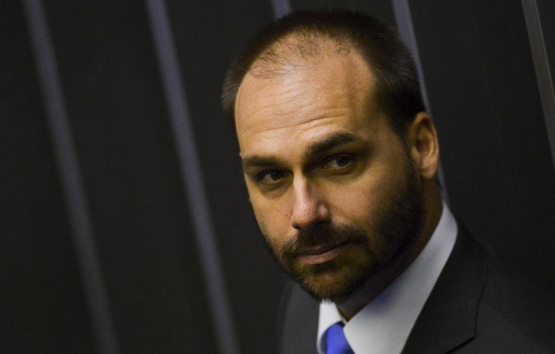 Eduardo Bolsonaro é condenado pelo STF por difamar deputada