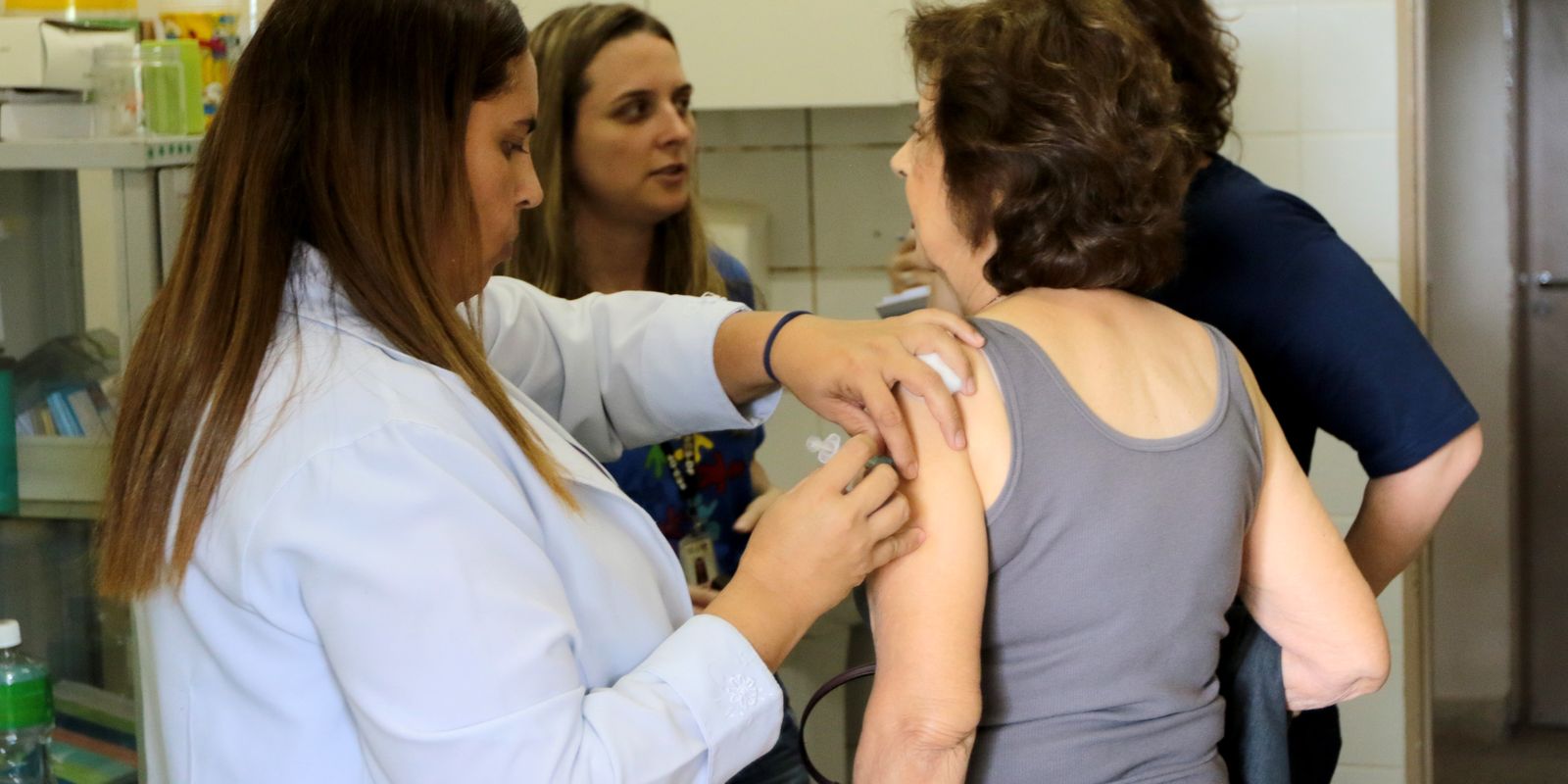 Vacina pneumo 20 é liberada pelo SUS para idosos com 85 anos ou mais