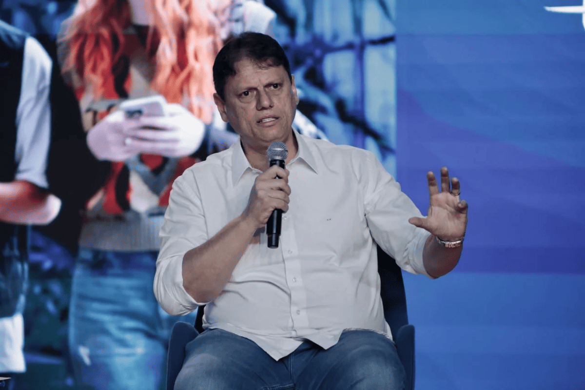 Tarcísio promete expandir Provão Paulista e reformular carreiras nas Etecs