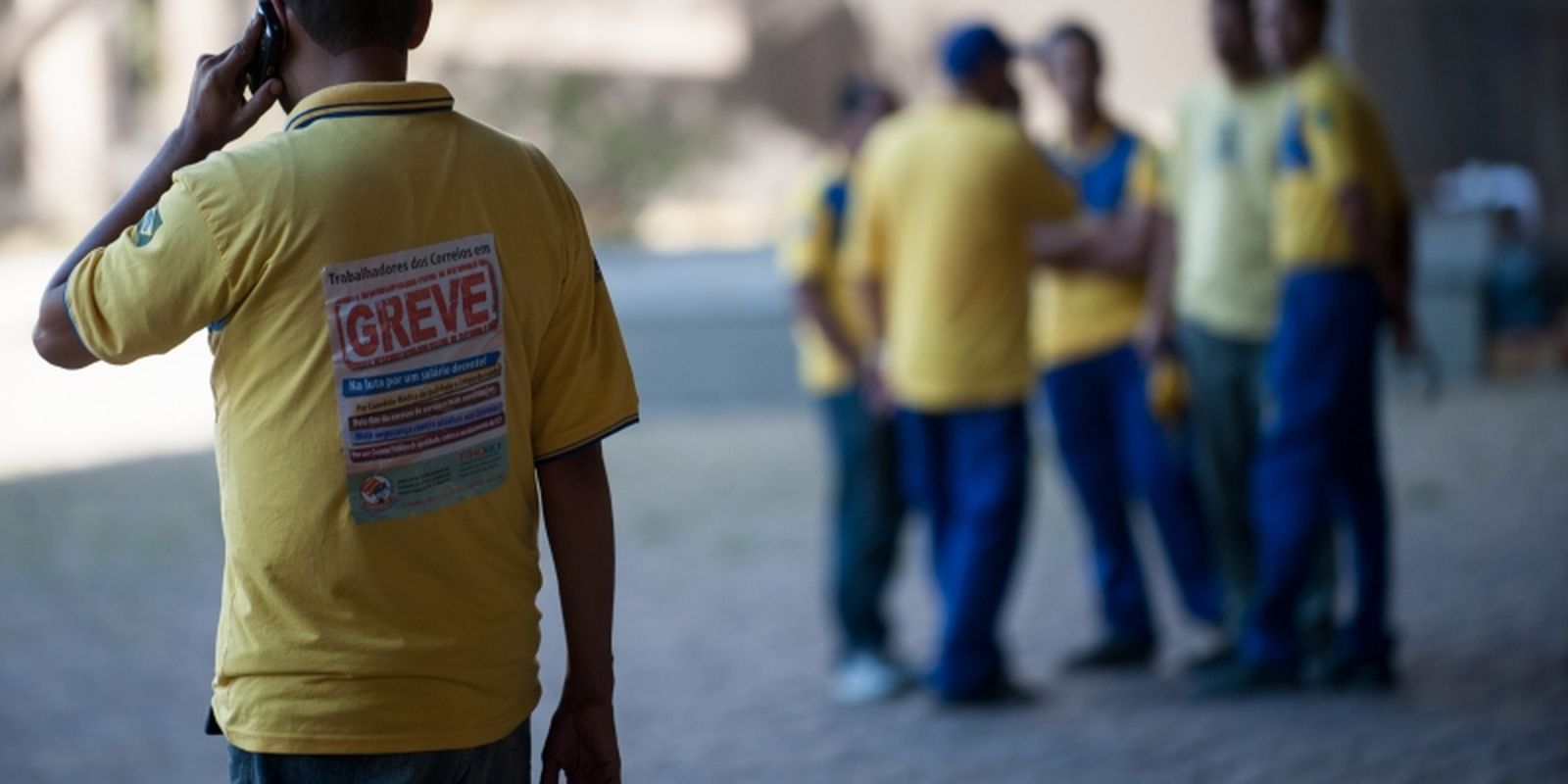 Greve dos correios paralisa serviços em todo o brasil por tempo indeterminado