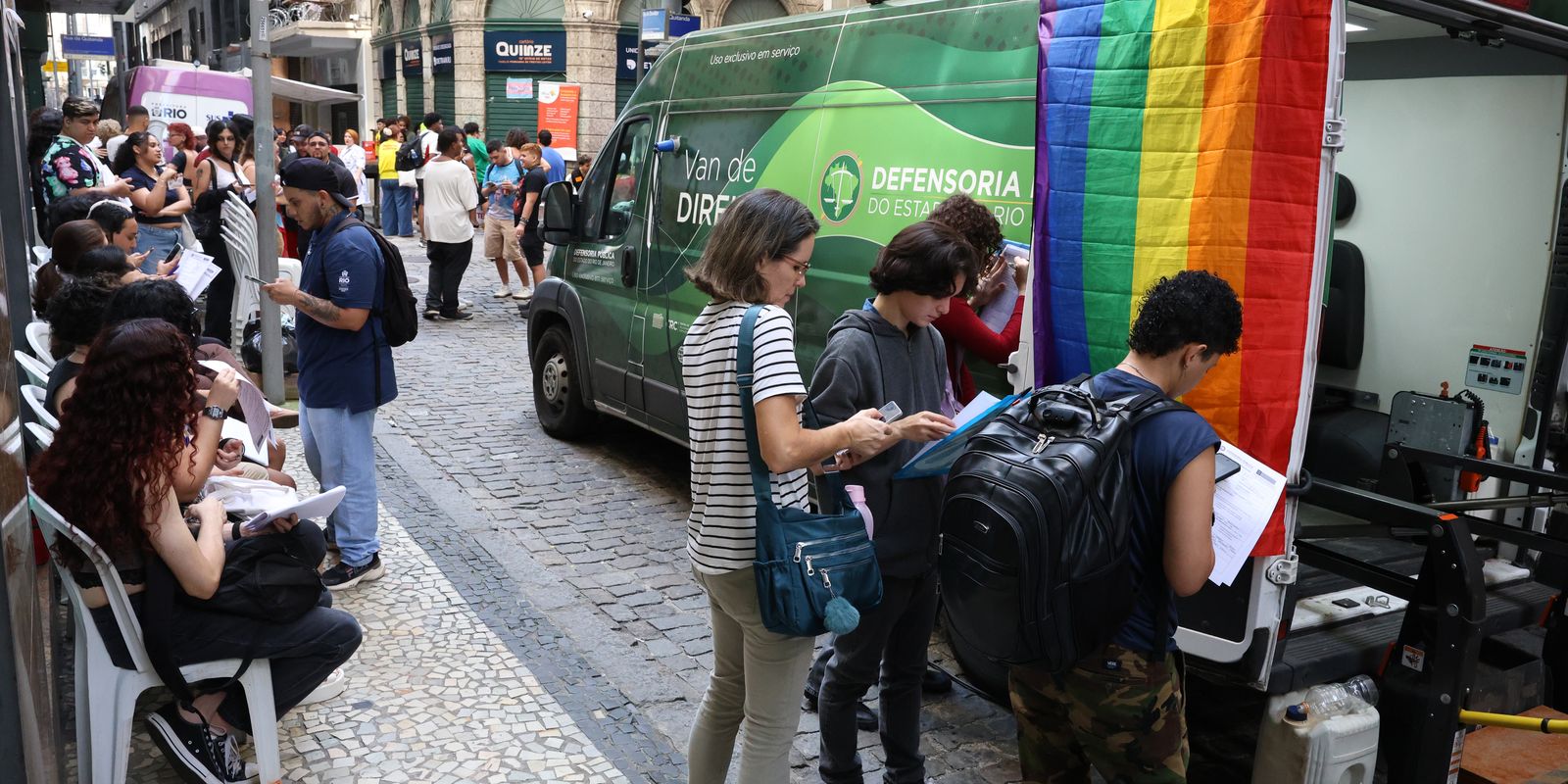 Marcha trans ocupa o Rio de Janeiro em ato pela democracia e por direitos