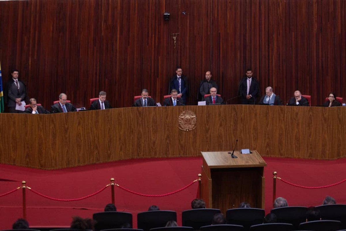 TSE forma maioria de 3 a 2 para manter remoção de posts sobre Nossa Senhora