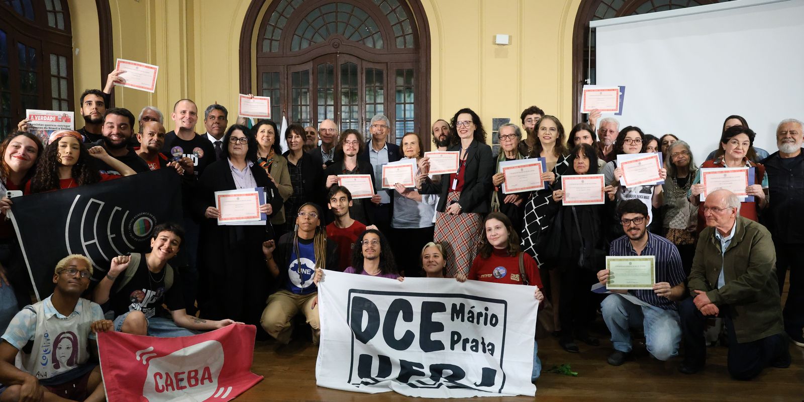 UFRJ entrega diplomas póstumos a vítimas da ditadura militar