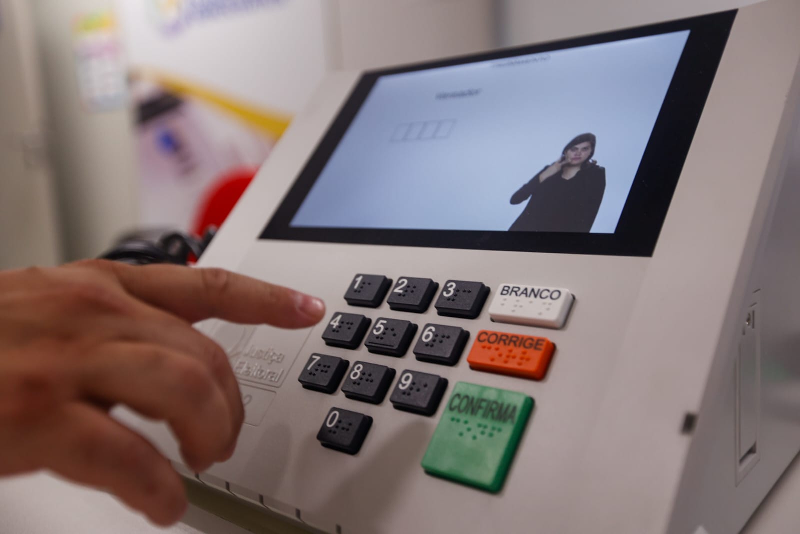 Entenda o impacto dos votos nulos e brancos no resultado das eleições