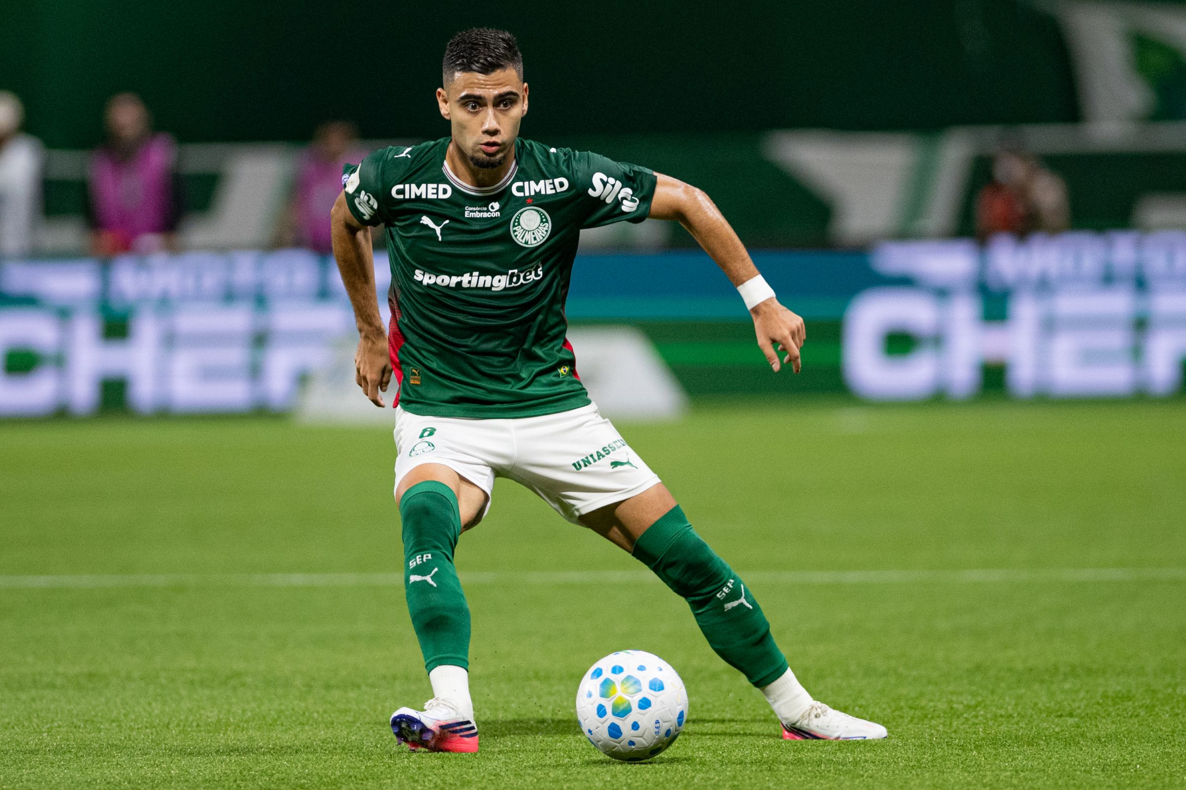 O pedido de desculpas e a expulsão de Andreas Pereira no Palmeiras